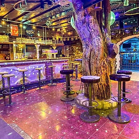 Hotel Party Taverne 3*
