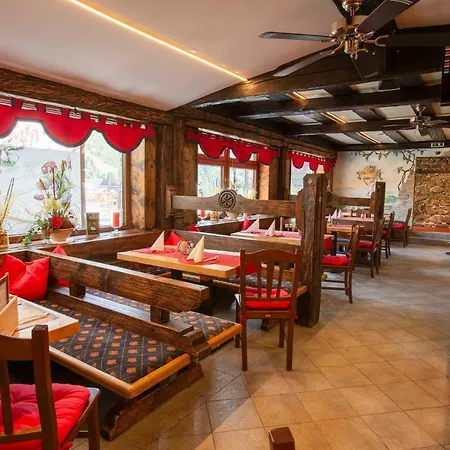 Party Taverne 3* Обертауэрн