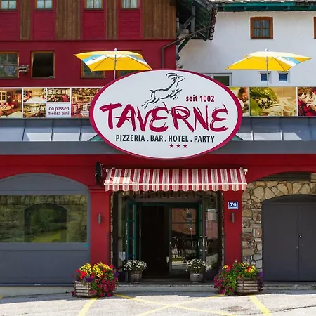 Party Taverne ホテル