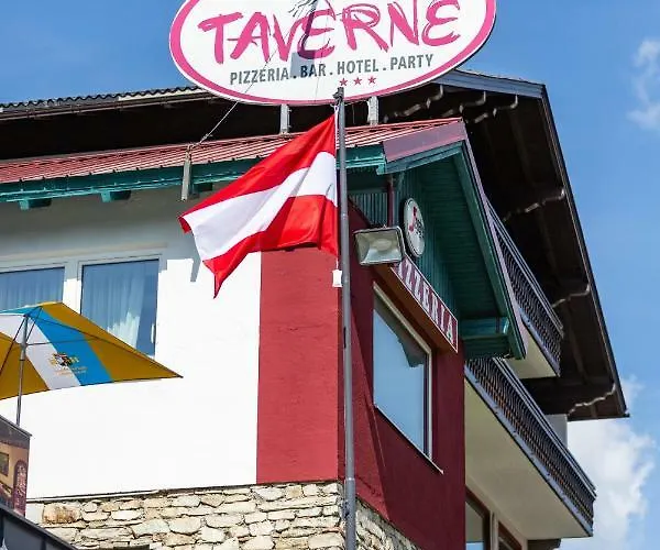 Party Taverne 酒店 3*